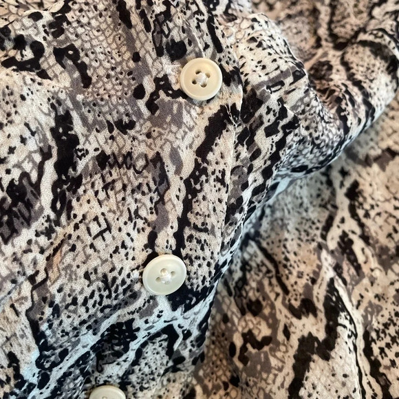 Reformation Jenna Snake Skin Top - Picture 4 of 10